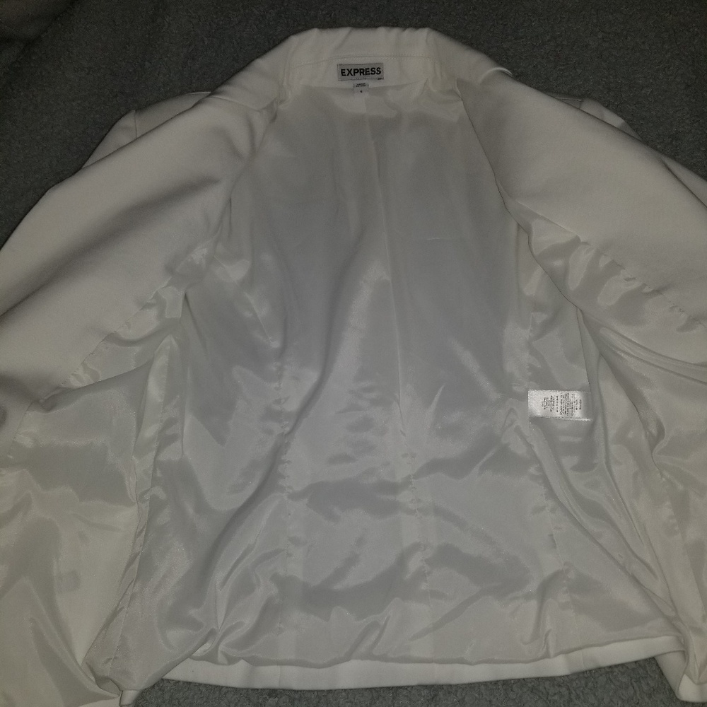 White blazer - Picture 3 of 4